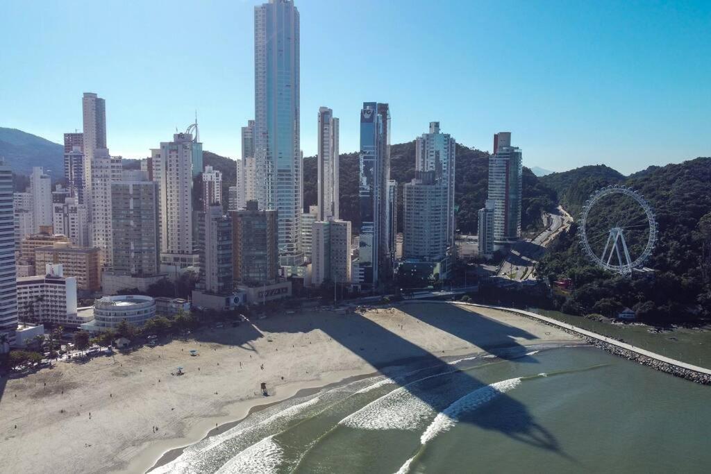 Ap Balneario Camboriu - Proximo Roda Gigante Eksteriør bilde